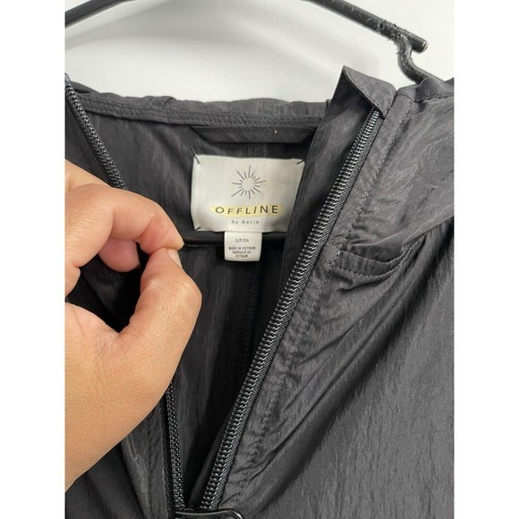 Offline by Aerie Nylon Windbreaker Jacket | Black small - Picture 4 of 8